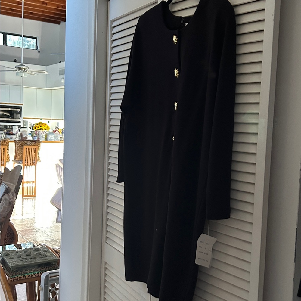 VintageNeimanMarcus black “coat-look dress“—gold star buttons. New with tags.